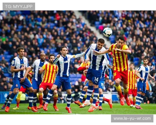 阿尔巴稳守左路再成西班牙焦点