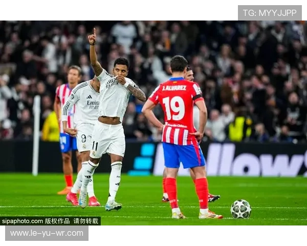 皇马巧用罗德里戈跑位撕裂防线