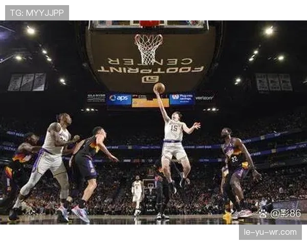 戴维斯边路突破闪耀全场，助球队斩获关键胜利