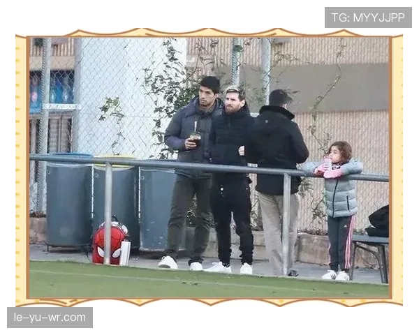 苏亚雷斯：从街头少年到顶级中锋的生涯逆袭